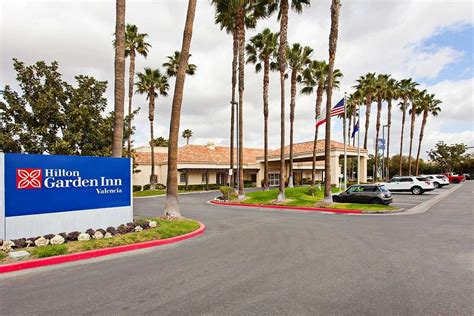 hilton hotels in santa clarita.